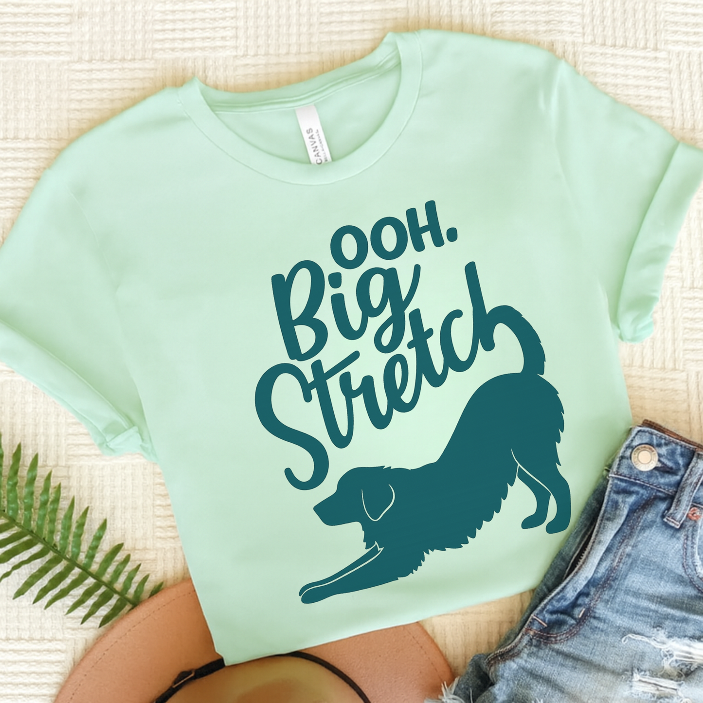 Golden Retriever Big Stretch TShirt Heather Mint