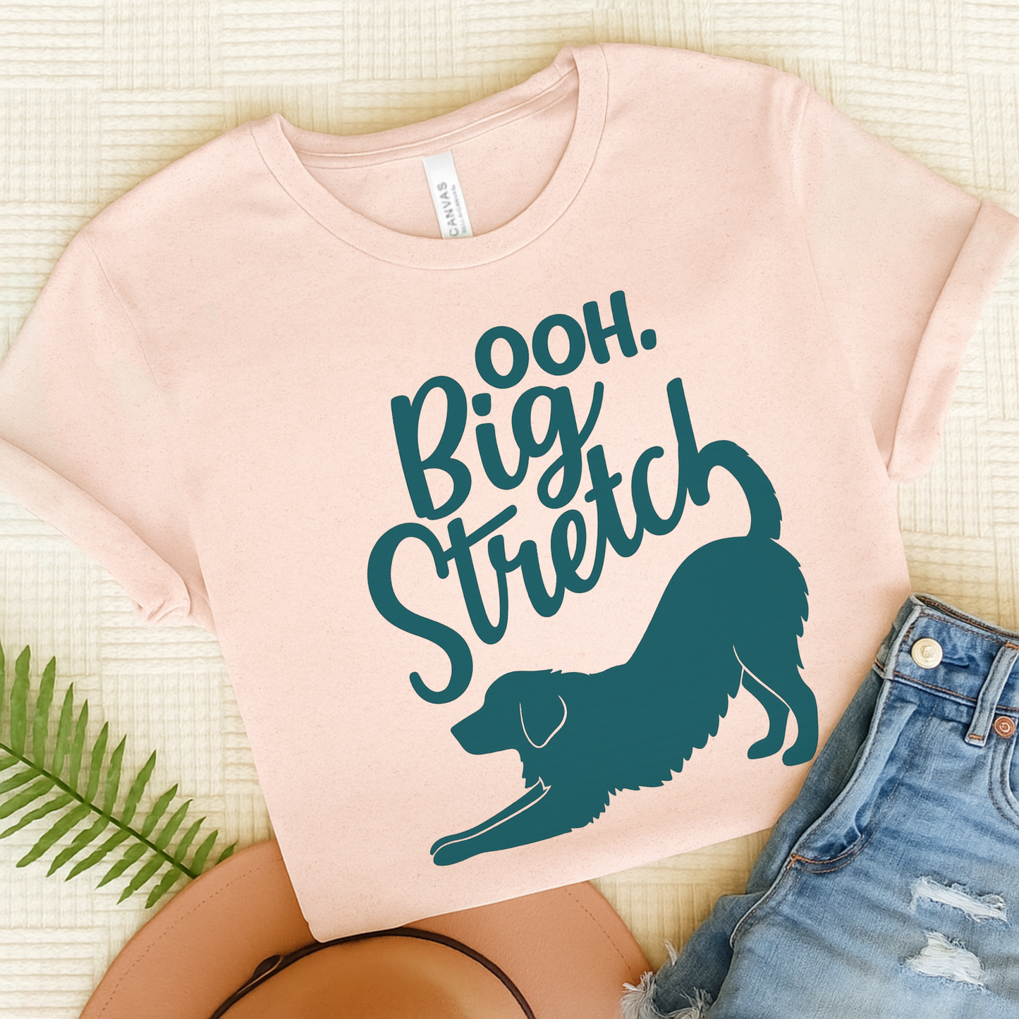 Golden Retriever Big Stretch TShirt Soft Pink