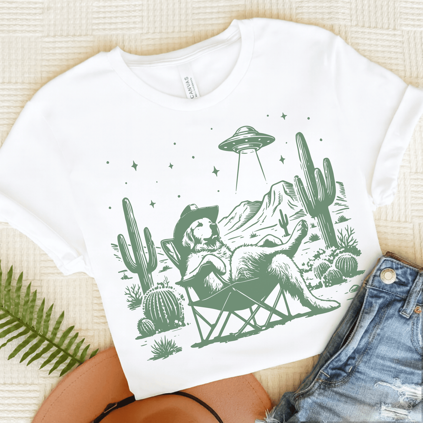 Golden Retriever Western UFO Unisex Tshirt White