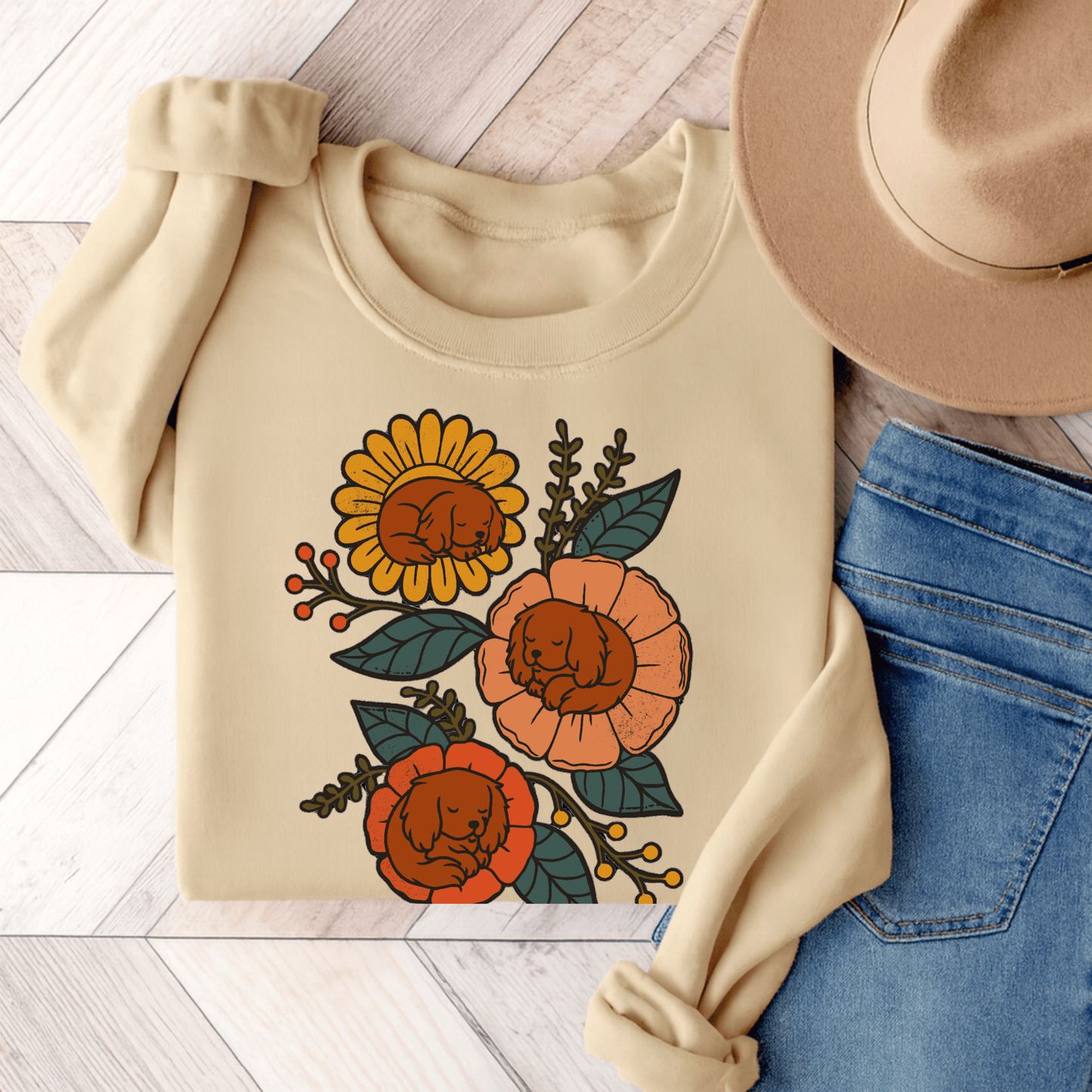Ruby Cavalier Sleeping Flowers Sweatshirt Sand